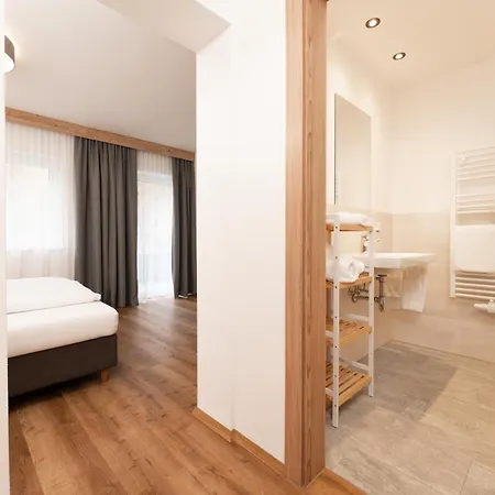 Brueckenwirt Bed & Breakfast Sölden